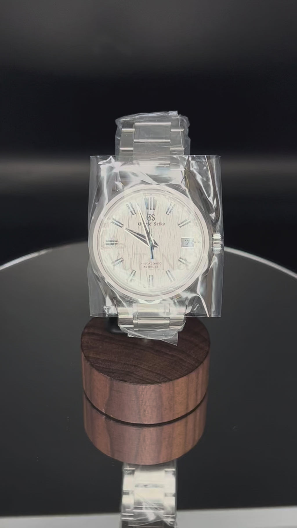 Grand Seiko White Birch SLGH005 — Authentic New Unworn Full Set with Warranty